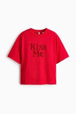 Camiseta con detalle bordado