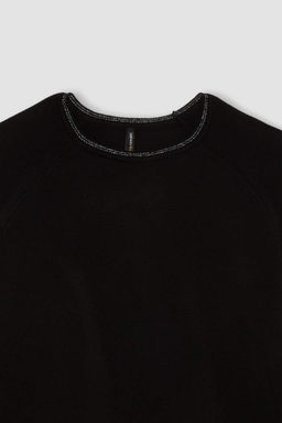 Женский черный свитер-туника стандартного кроя с круглым вырезом и рукавами реглан - Defacto фото 2