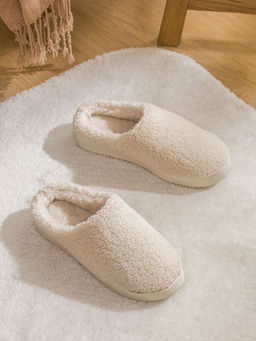 Kad?n Pel?? Ev Terli?i