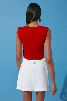 Trendyolmilla Siyah Vatkal? Fitted/Vucuda Oturan Bisiklet Yaka Crop Esnek Orme Bluz TWOSS23BZ00251  фото 7