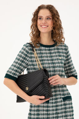 Женская черная сумка на плечо с ремешком-цепочкой Неожиданная скидка в корзине