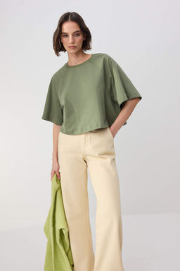 Wardrobe Essentials-Haki Boxy/Rahat Kal?p K?sa Kollu Crop %100 Pamuk Orme T-Shirt TWOSS26TS00006