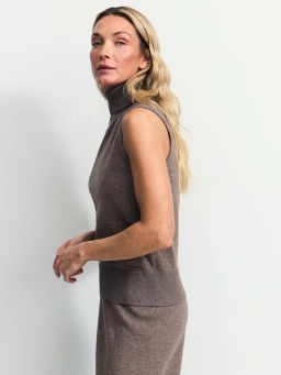 Топ без рукавов с воротником стойкой / Zarina  фото 4