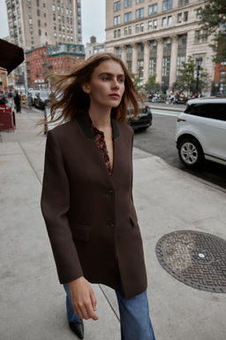 SHOULDER PAD COAT WITHOUT LAPELS - Zara фото 3