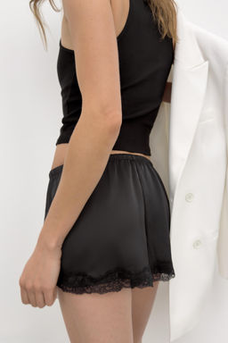SHORT MINI SATINADO ENCAJE / Negro - Zara фото 6
