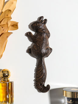 Крючок декоративный чугун "Белка" 7х22х2,5 см