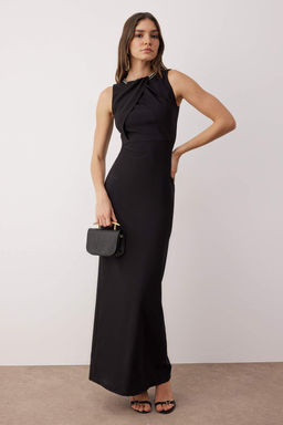 Siyah Aksesuar Detayl? Dokuma Maxi Abiye & Mezuniyet Elbisesi TPRAW26AE00002