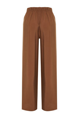 TRENDYOLMILLA Tarc?n Straight/Duz Kesim Arka Beli Lastikli Modal Icerikli Dokuma Pantolon TWOSS24PL00051 фото 8