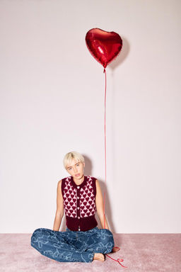 JACQUARD KNIT VEST WITH HEARTS - Zara фото 5