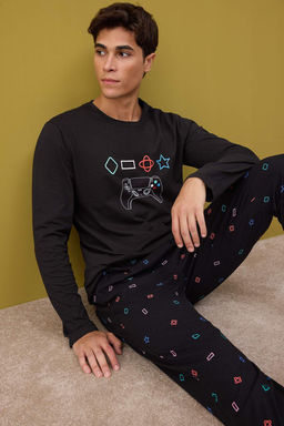 Siyah Regular Game Bask?l? Orme Pijama Tak?m? TMNAW24PT00012