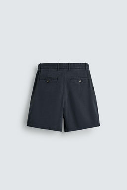 BERMUDA CHINO REGULAR FIT PLIEGUES / Marino