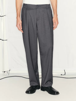 Брюки relax fit с защипами / Zarina  фото 3