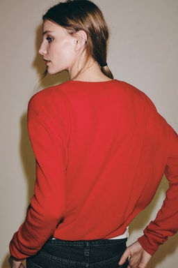 CHAQUETA 100% LANA EXTRASUAVE ESCOTE PICO / Rojo - Zara фото 3