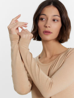 Джемпер термо женский в бежевом цвете нюд 602332 - Mark formelle фото 6