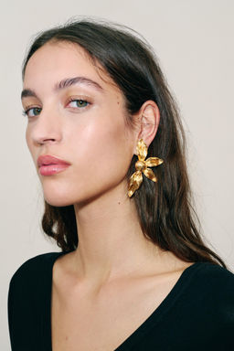 PENDIENTES ABANICO FLOR / Dorado