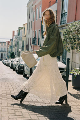 MIDI SKIRT WITH CHAIN BELT - Zara фото 2