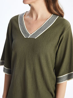 V Yaka Desenli Oversize Dokulu Kad?n Bluz