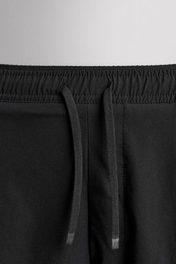 PANTALONES CORTOS ENTRENAMIENTO 2 EN 1 B?SICOS / Negro - Zara фото 22