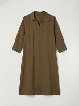 G?mlek Yaka Dokulu Elbise