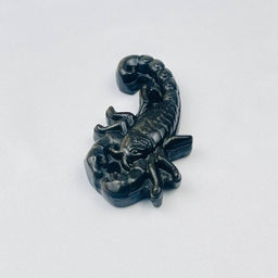 Фигурка "Скорпион" из золотистого Обсидиана