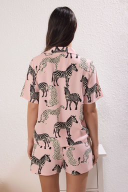 Trendyolmilla Pembe Hayvan Desenli Viskon Sortlu Dokuma Pijama Tak?m? THMSS25PT00390 фото 4