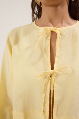 TRENDYOLMILLA Sar? Dokuma %100 Keten Baglamal? Balon Kollu Plaj Gomlek TBESS25GO00016 фото 11