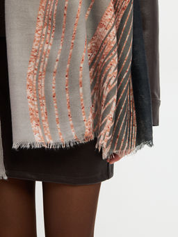 Большой, мягкий, тонкий и очень нежный двусторонний палантин с рисунком - Tantino фото 14