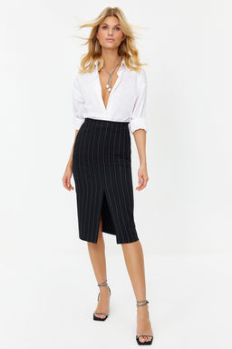 Siyah Vucuda Oturan Parlak Tasl? Dokuma Etek TPRSS24ET00002