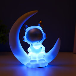 Ночник "Лосяш космонавт" LED USB белый 18х17х7см RISALUX