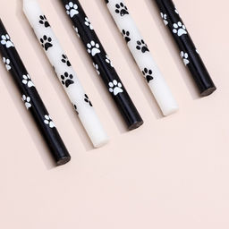 Цена за 4 шт. Свеча для торта «Лапки», 12 шт., 8 см, черные и белые