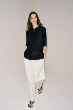 BLUSA FLUIDA MANGA CORTA ZW COLLECTION / Negro