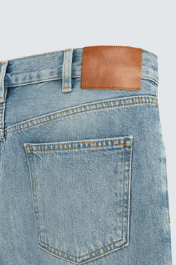 FLARE FIT JEANS
