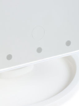 Зеркало KZ-06, подсветка, 26.5 х 16 х 12 см, 22 диода, сенсорная кнопка, белое