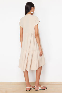 Tas Duz Genis Kesim V Yaka Etegi Volanl? Aerobin Dokuma ElbiseTWOSS24EL01031