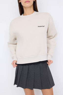 Teen Tas Regular Dantel Detayl? Slogan Nak?sl? Kal?n Ici Polarl? Orme Sweatshirt TWOAW26SW00153 - Trendyolmilla фото 7