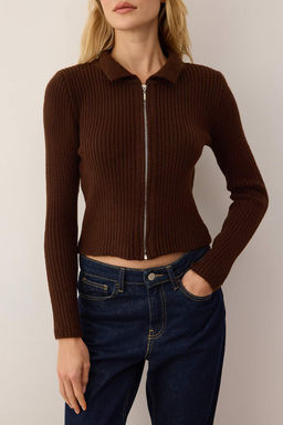 Wardrobe Essentials Kahverengi Yumusak Dokulu Fermuarl? Triko H?rka | TWOAW26HI00177