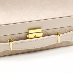 Шкатулка для украшений и часов 3 отделения «Клетка. Беж чемодан», искусственная кожа, 9×26×26 см