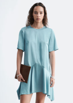 Minivestido con bajo tipo pa?uelo