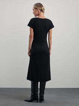 Миди платье с запахом из вискозы / Zarina  фото 4