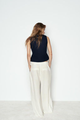 PLAIN KNIT TOP WITH GOLD BUTTON - Zara фото 10