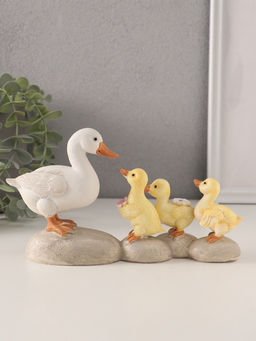 Фигурка полистоун Уточка с утятами на камешках, 21?6.5?11 см