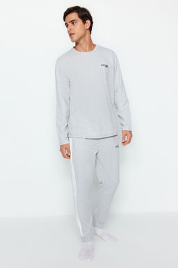 TRENDYOL MAN Lacivert Regular Fit Nak?s Detayl? Orme Pijama Tak?m? TMNAW24PT00030