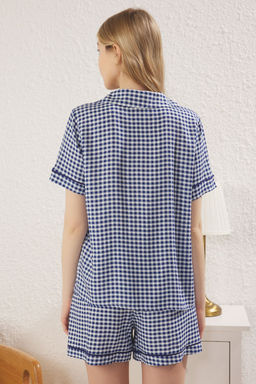 Trendyolmilla Lacivert Ekoseli Kurdele/Fiyonklu ve Biyeli Viskon Sortlu Dokuma Pijama Tak?m? THMSS25PT00279 фото 5