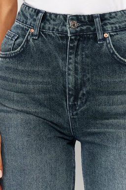 TRENDYOLMILLA Koyu Mavi Soluk Efekt Vintage Yuksek Bel Wide Leg Jeans TWOSS24JE00080 фото 4