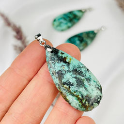 Кулон из Хризоколлы