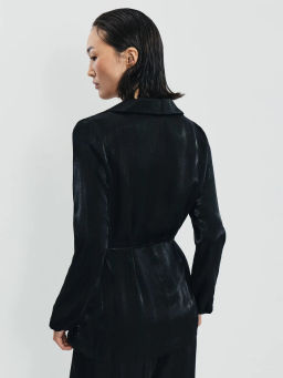 Блузка из вискозы с тонким поясом / Zarina