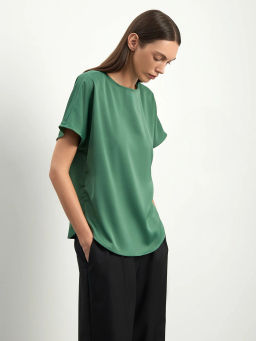 Блуза в оттенке луговой зелени - Emka фото 2