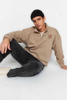 TRENDYOL MAN Vizon Oversize/Genis Kesim Fermuarl? Nak?s Detayl? Ici Polar/S?cak Tutan Sweatshirt TMNAW24SW00132 - Trendyolmilla фото 3