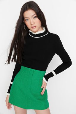 TRENDYOLMILLA Tas Renk Bloklu Triko Kazak TWOAW22KZ1250