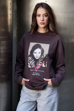 Лонгслив оверсайз с принтом